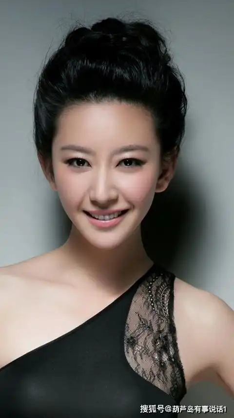 唐一菲,新红楼梦里第一强气美女,嫁给凌潇肃8年,终获幸福
