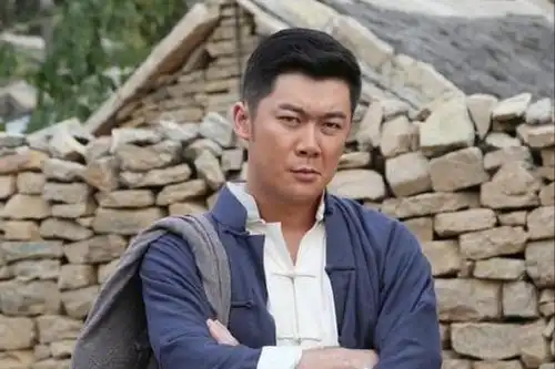 曹征郑晓龙御用配角,再度凭反派走红婚后10年与老婆恩爱如初