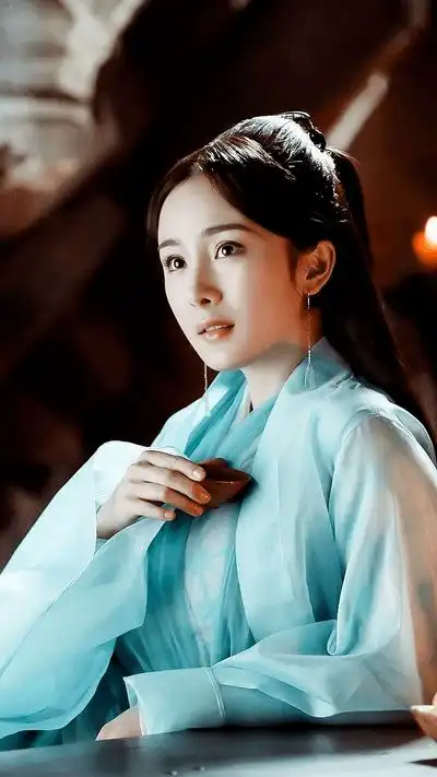 杨颖婚变后首现身,舞台状态很能打,这些年离婚的女星现状如何
