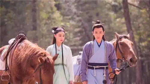 朱一龙合作过的那些女星,和谁最有cp感杨蓉还是赵丽颖
