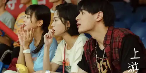 又一现代校园剧来袭,主演都是新生代颜值派,光看剧照都不够看
