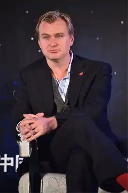 星际穿越首日吸金3000万称霸话题榜空前火爆
