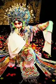 再现梅兰芳舞台风貌