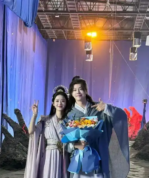 徐海乔低调谦虚,演技精湛长相也是帅气十足