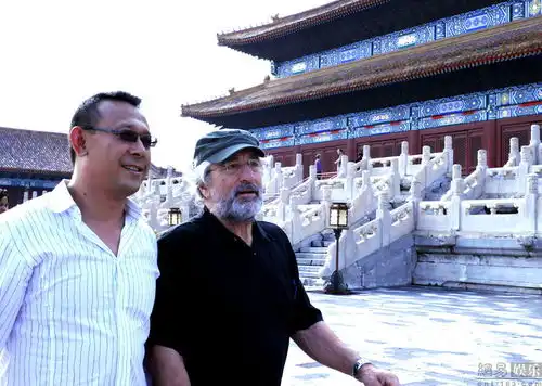 德尼罗北京探访姜文教父赞子弹惊险幽默
