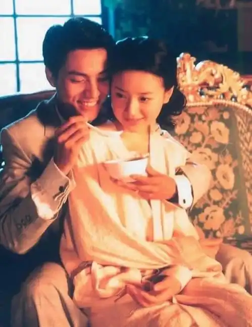 18岁被迫辍学,30岁写出现代红楼,你所不知的金粉世家