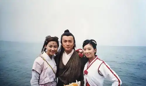 苏有朋版倚天屠龙记幕后花絮看到赵敏的替身了,长得还挺帅