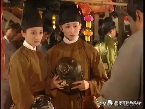 元宵节宜戴着面具去相亲
