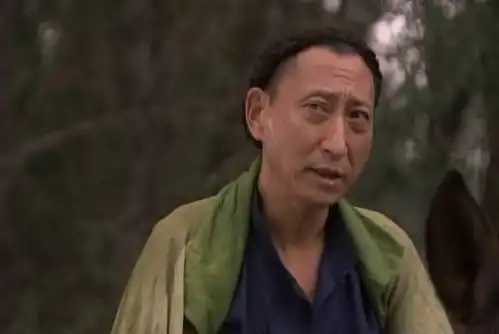 30年后,再看李连杰版倚天,才发现电影中隐藏了10位内地演员

