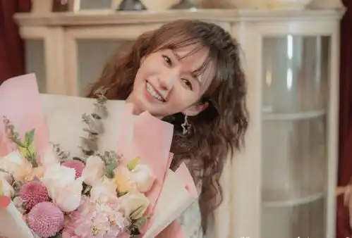 你是我的荣耀杀青,原以为热巴够美了,哪知女二更让人心动