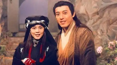 笑傲江湖中的三流门派华山派,为何明末能培养出两个天下第一高手
