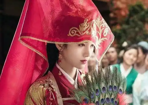 不逊东宫,击败芸汐传,蓝华月这部零差评古言超惊艳