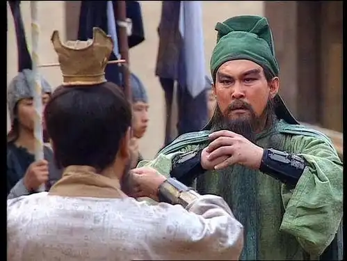 回顾如果张辽不劝架夏侯惇追杀关羽后续会如何张辽关羽被生擒