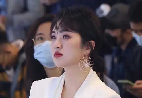 去有风的地方中,姚安娜的演技还是很不错的,未来可期
