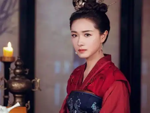 痴情皇帝一辈子为爱痴狂,等了一个女人一生,守着另一个女人一世