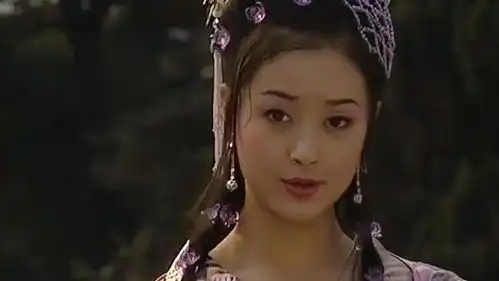 大脚马皇后替朱元璋选妃,老朱蹲在假山旁偷看,吓得直冒冷汗