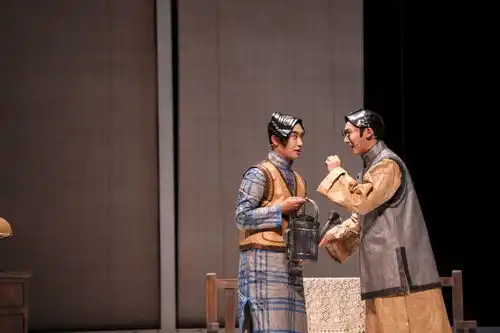 所有人,您的个人的文艺额已被不周领取,请查收内附赠票
