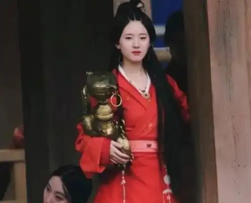 陈芊芊之后,赵露思又接穿越剧,女主不傻不萌不白莲,带劲