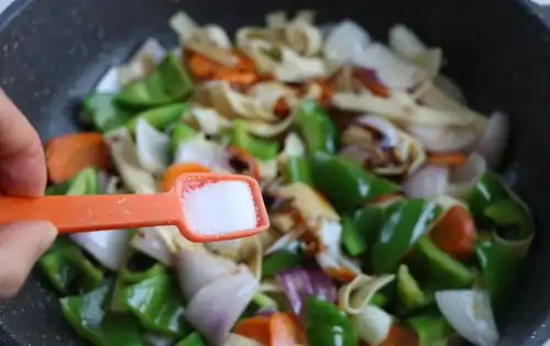 自从学会这素菜,我家1周吃4次,每次做一大盘,女儿锅底都不放过