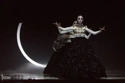 舞剧曼洛丽塔陈安魂曲让你尽享足尖上的舞蹈盛宴
