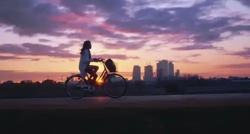 垫底辣妹高考推迟,且看你逆风翻盘
