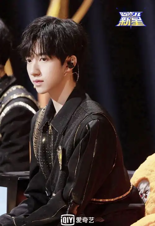 tnt跨次元新星剧照送达准备好和少年们一起见证首场公演的精彩