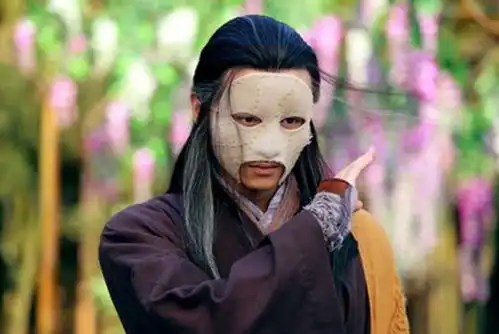 虚竹一身神功,有两招却学而不用,传到后世,郭靖和杨过各得一招

