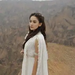郑爽佟丽娅古力娜扎蒋欣刘心悠二线女星上位成名史
