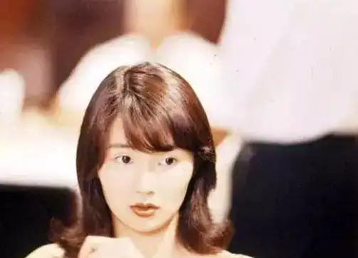 继维密第一摔以后,是谁剥夺了奚梦瑶做演员的权利
