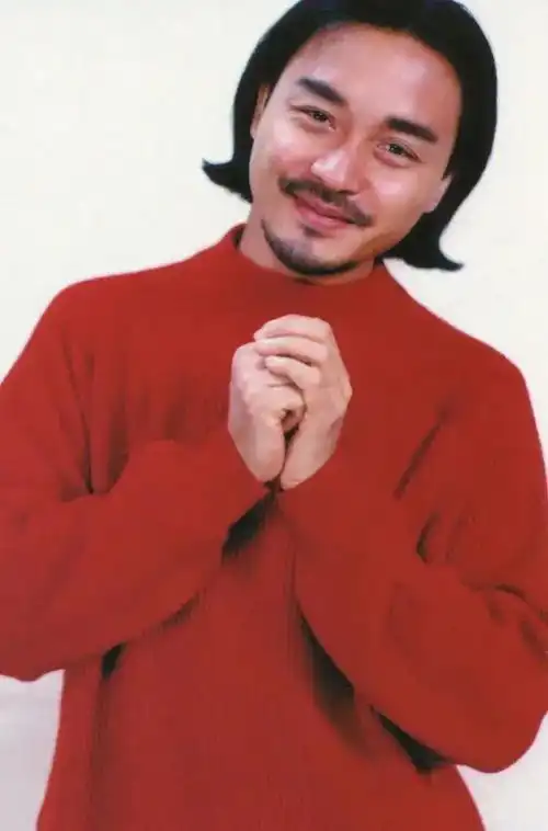 唐鹤德发文澄清新恋情,否认代孕生子,直言已搬出张国荣旧居
