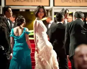 那个曾让汤唯奋不顾身,为文章两肋插刀的男人,终于找到了自己的幸福
