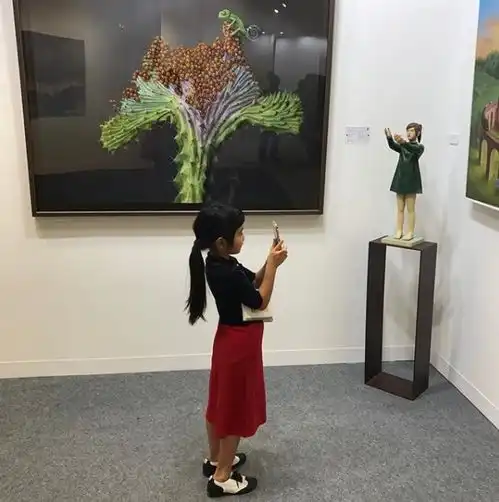 曹格家丑萌女儿姐姐长大,这身材这穿搭要翻盘了