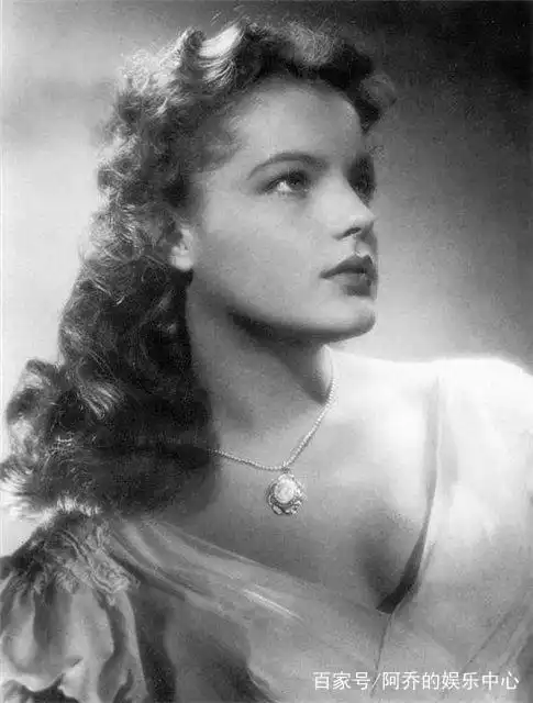 她最美的时光,全部给了这个男人
