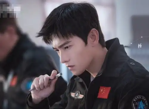 你是我的荣耀以为男演员够帅,见女演员,隔着屏幕都心动了