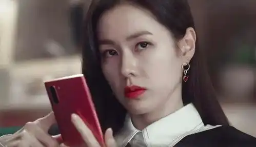 孙艺珍爱的迫降豪门女继承者,是怎么打扮的
