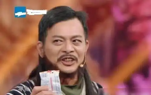 黄日华版乔峰为何总戴着帽子当他摘下帽子后,网友抱歉我笑了