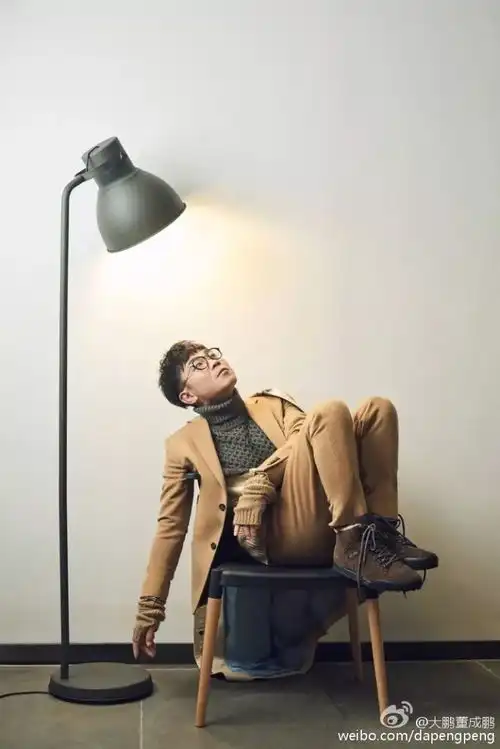 这位想红想疯了的屌丝,不该被你们鄙视
