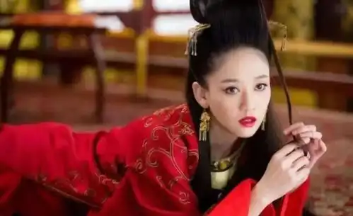 东方不败真的没有对手吗放眼江湖,有10人可以打败他,没有风清扬

