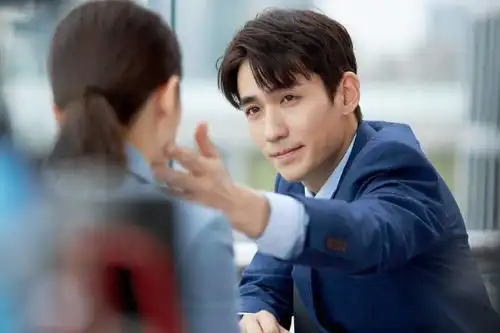 朱一龙今晚剧照陆续公开越挫越勇的陈一鸣继续加油
