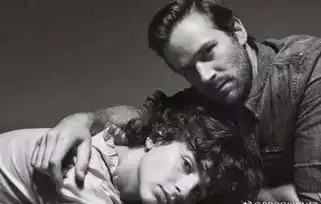 请以你的名字呼唤我男男版蜜桃成熟时
