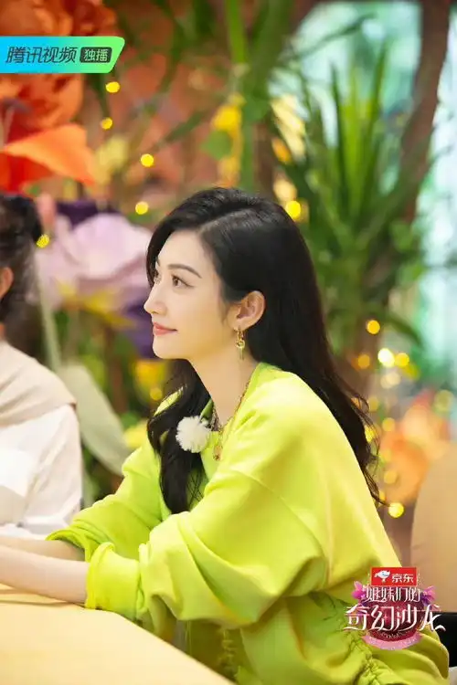 凭什么景甜就是合照杀手因为第一眼美女都有0感底妆
