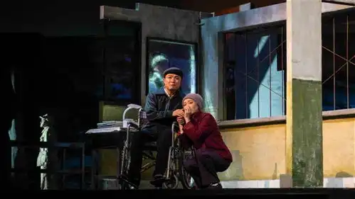 话剧张富清登陆曹禺大剧院60年深藏功名,老兵不改英雄本色
