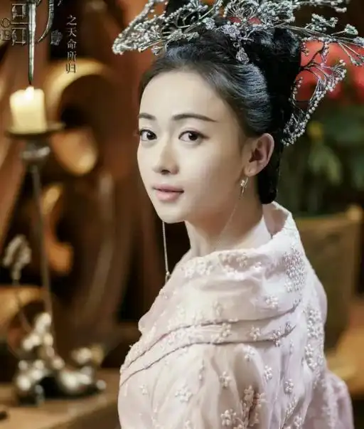 于正力捧过的女星,杨幂赵丽颖成神话,吴谨言还没红就开始被坑