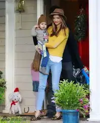 辣妈正传孙俪造型很潮还是很雷盘点中外美辣妈