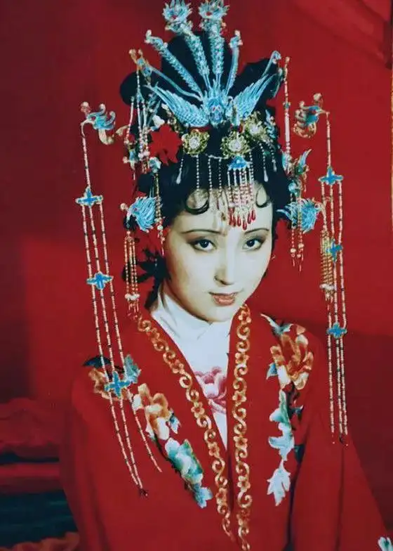 87版红楼梦剧照,个个都是美女,黛玉美哭了
