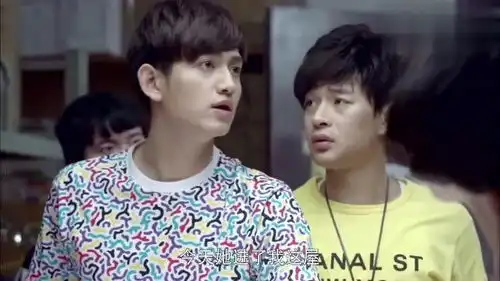 致青春郑微玩牌脱外套,陈孝正看到当场带走,真霸气