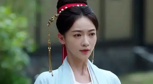 同样演绝世美人,将33岁吴谨言跟29岁白鹿放一起,差距很明显