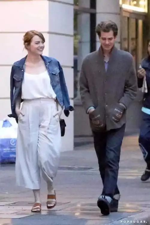 31岁石头姐官宣订婚新郎却不是蜘蛛侠加菲,爱乐之城终成现实...