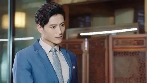 倾城时光格蕾丝助攻宁总重掌公司,女记者与宁维凯握手姿势被喷
