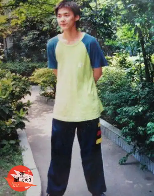你的男神李易峰小时候竟是个萌胖子